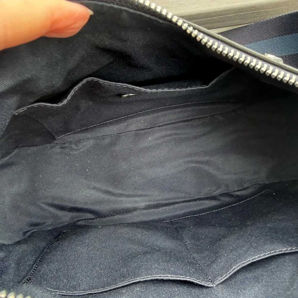 Coach Leather Jes Hobo Shoulder bag in Black in excellent condition.